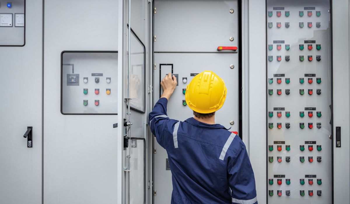 Parada de painéis elétricos