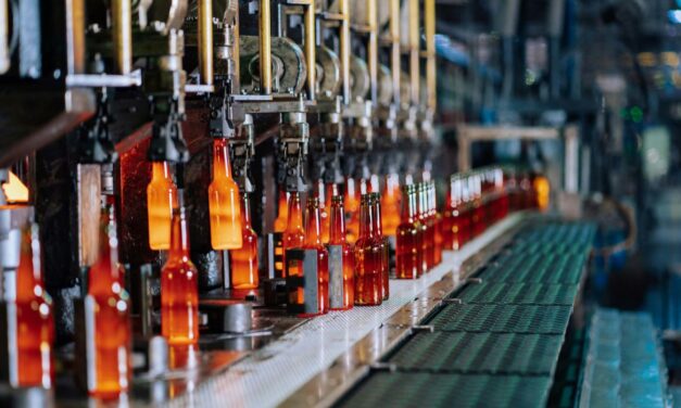 Sistema de automação industrial: integrando a visão computacional no controle de envase e rótulos